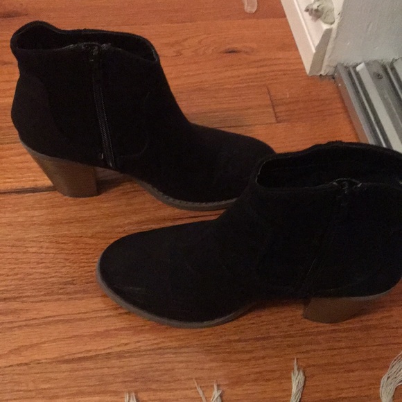 Black suede boots - Picture 2 of 3